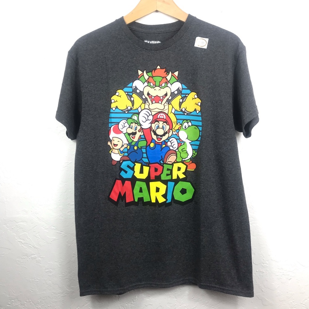 NWOT Super Mario Bros Short Sleeve Shirt Size M